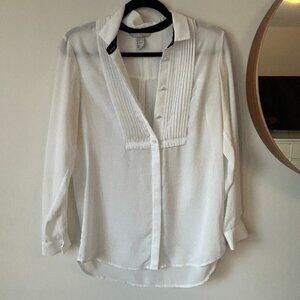 H&M White Pleated Front Blouse – Size 6